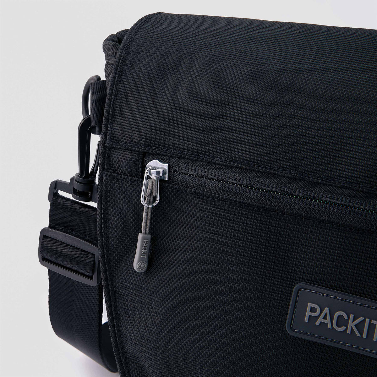 freezable-brooklyn-crossbody-u9 freezable-brooklyn-crossbody-black-ecofreeze-plus-zoom-zipper-pull.jpg