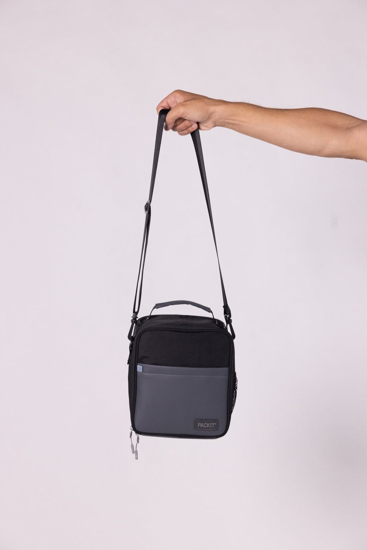 freezable-upright-lunch-box-c2 freezable-upright-lunch-box-black-gray-product-only_edit.jpg