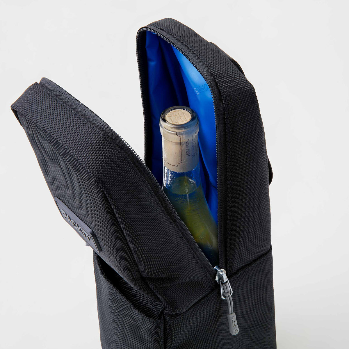 freezable-wine-carrier-x3 freezable-wine-carrier-black-ecofreeze-plus-top-view-with-wine.jpg